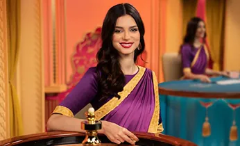 Đồng hồ và tiền xu biểu tượng cho rút tiền nhanh